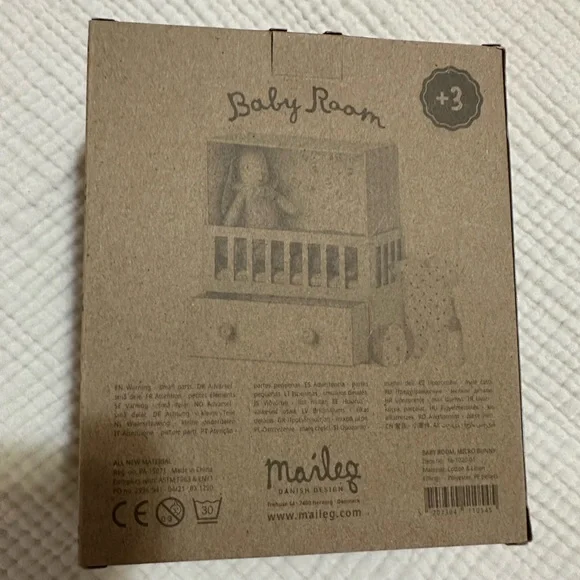 Retired Maileg rabbit baby room with Accessories - Picture 2 of 2